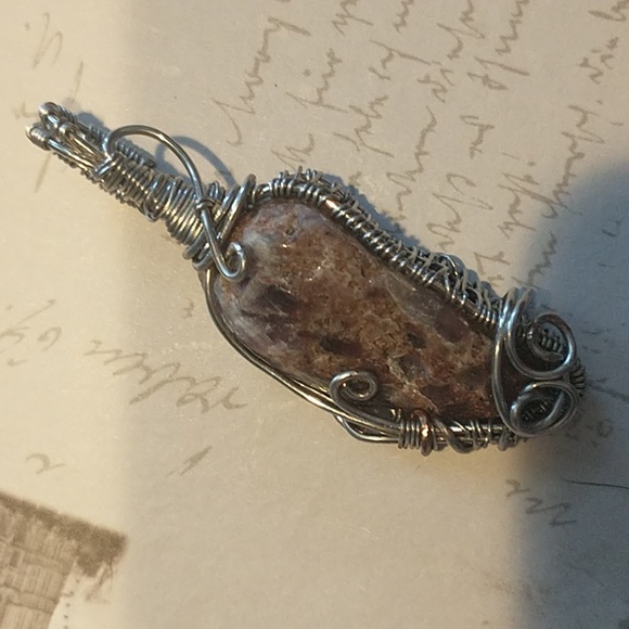 NWT Gorgeous Feldspar Stone Wrapped Pendant - Picture 2 of 3